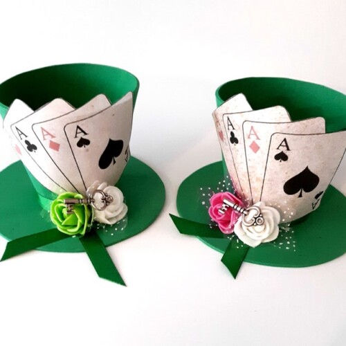 Alice Mad Hatter Hat Party Boxes, craft kit